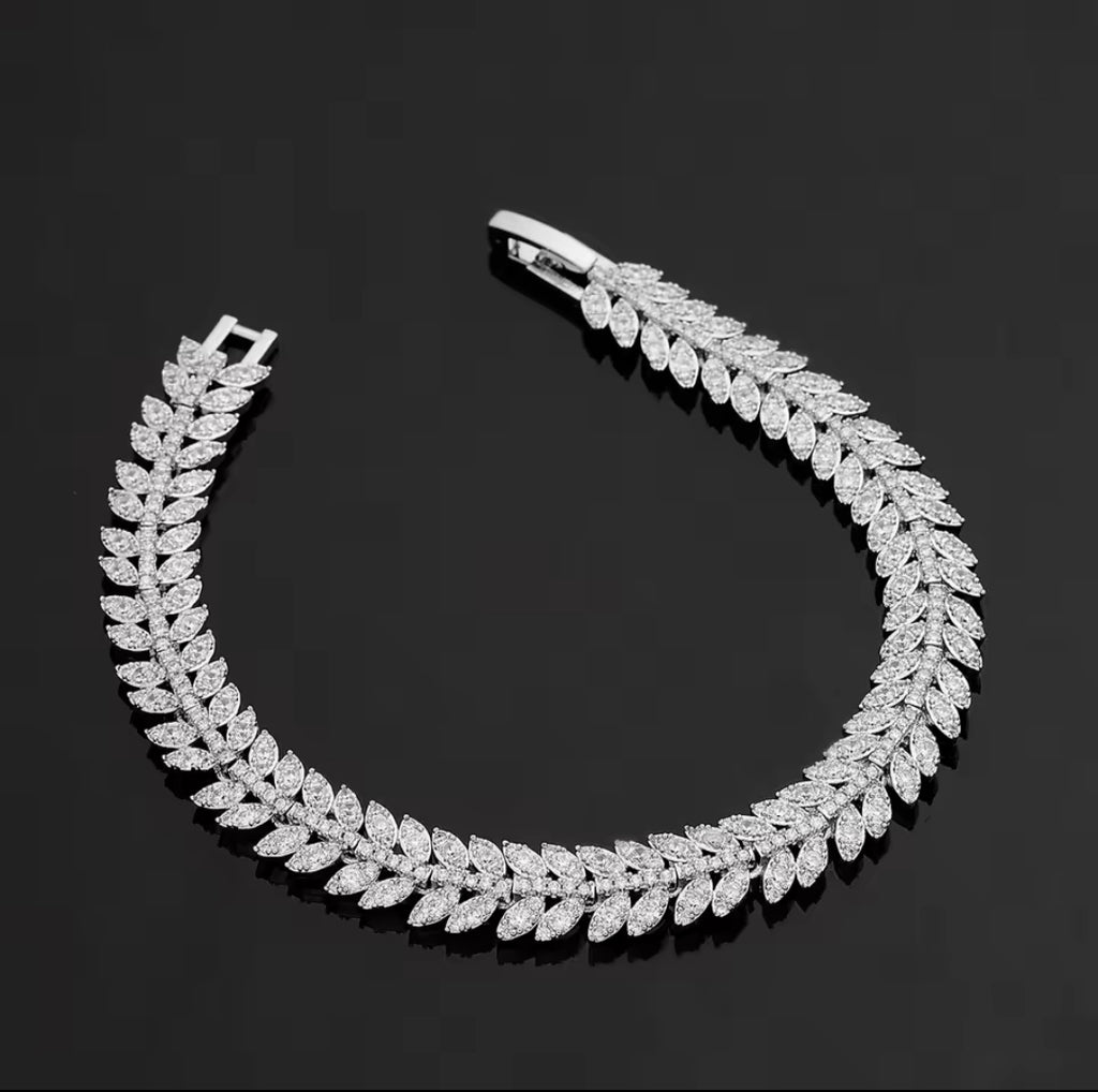 Royal V-Shape Silver Bridal Jewelry Set