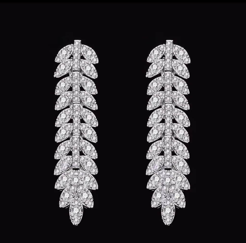 Royal V-Shape Silver Bridal Jewelry Set